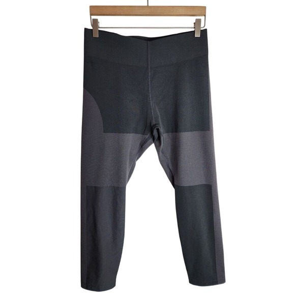 Nike Pants - Nike Leggings Women's Large Nikelab Tech Pack Running Black‎ Grey Stripe Crop